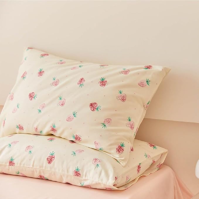 Nayoroom Strawberry Duvet Cover Set Queen Size Girls Cute Pink Strawberries Kawaii Comforter Cover 3 Pieces Soft Lightweight Microfiber Cream White Bedding with Zipper Closure