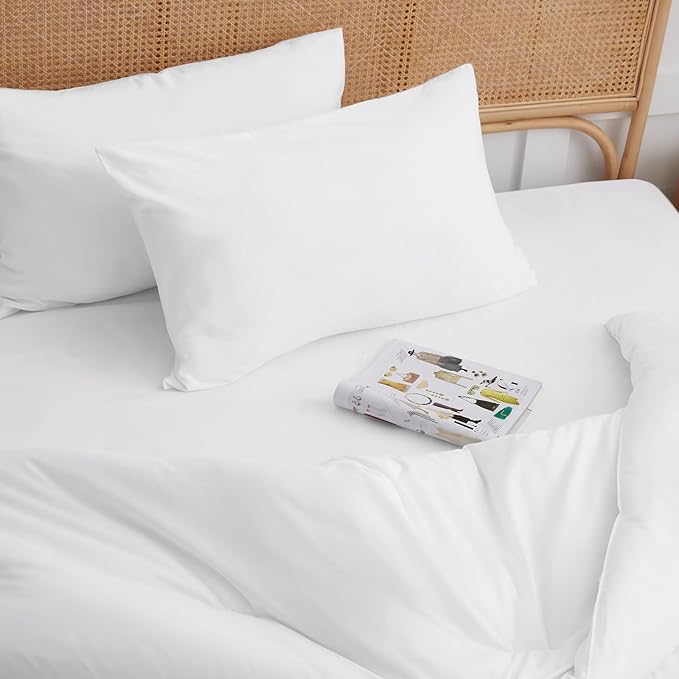 CozyLux White Queen Comforter Set, 3 Pieces Solid Breathable Quilted Boho Style Bedding Sets, Luxury Fluffy Soft Bed Set with Down Alternative Comforter for All Season (1 Comforter & 2 Pillowcases)
