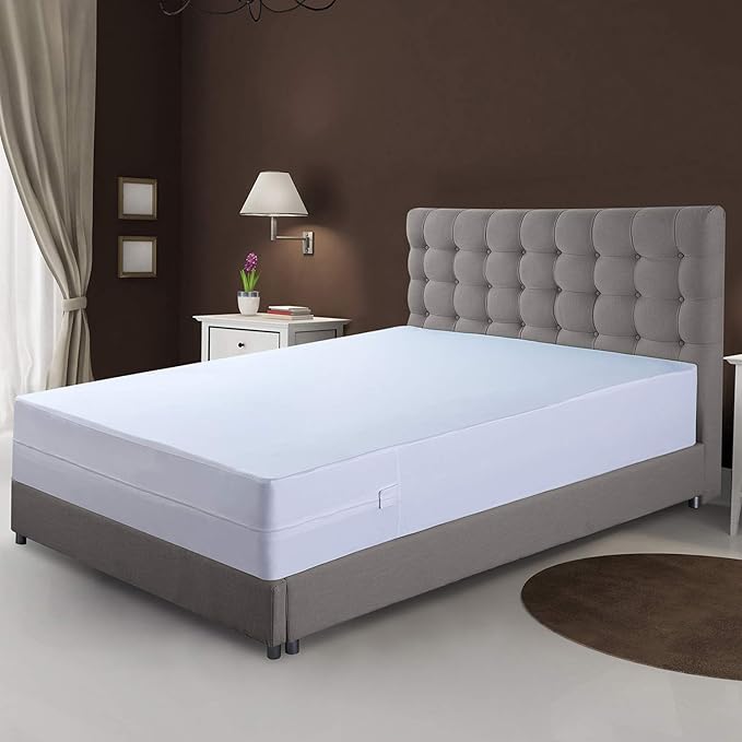 Utopia Bedding Mattress Protector Zippered Twin XL Size, 100% Waterproof Bed Bug and Dust Mite Proof Mattress Encasement, Absorbent 6 Sided Mattress Cover