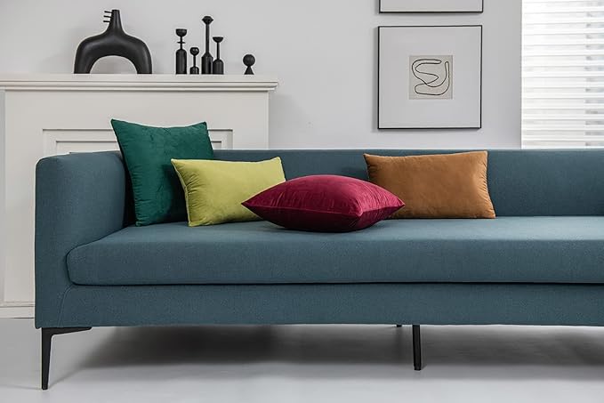 Throw Pillow Covers 22x22 Burgundy: Pack of 2 Cozy Soft Velvet Square Modern Luxury Decorative Throw Pillow Cases for Christmas Sofa Couch Living Room Bed Home Decor