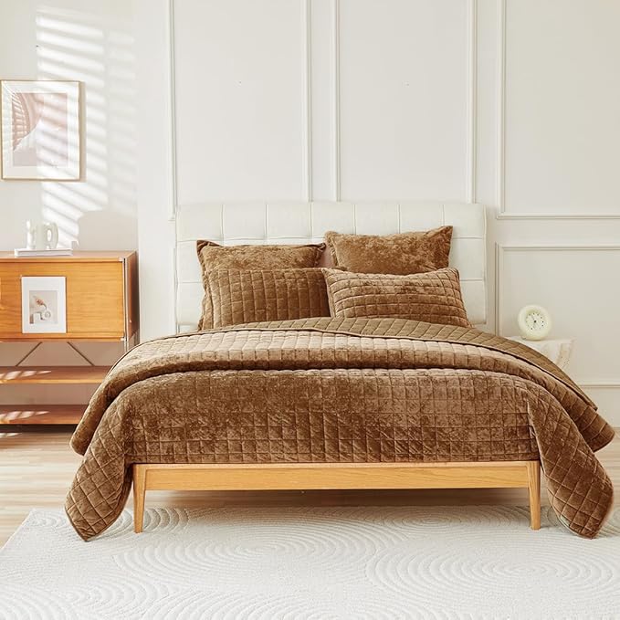 Luxurious Velvet Quilt California King Size Set 106" x118" Ultra Soft Bedding Set Quilted Bedspread Coverlet with 2 Matching Pillow Shams for All Seasons,Caramel