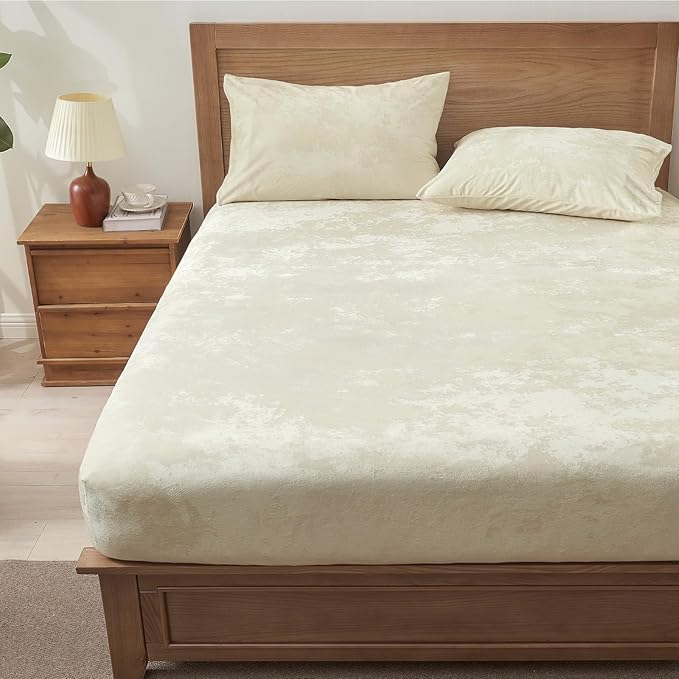 BEDELITE Velvet Fitted Sheet and Pillowcase Set, Luxury Soft Fuzzy Bottom Sheet with Reinforced Elastic Corner Straps, Deep Pocket up to 15 Inch, 1 Fitted Sheet and 1 Pillowcase (Twin, Cream)