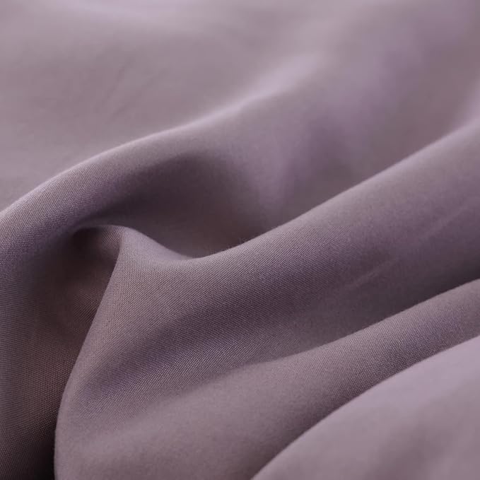 ROSGONIA Oversized King Comforter 120x120, 3pcs Super King Comforter (1 Dusty Purple Comforter & 2 Pillowcases) Lightweight Warm Bedding Blanket