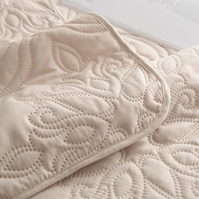 Whale Flotilla Soft Twin Quilt Bedding Set for All Seasons, Elegant Vintage Damask Ultrasonic Quilts Set, Lightweight Reversible Bedspread, Coverlet, Bed Cover with 1 Pillow Sham, Brich Beige