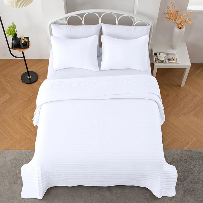 Market & Place Quilt Set Twin Size White | Lightweight Ultra Soft Microfiber Bedspread | 2 Piece Twin Coverlet for All Season | Parker Collection (Twin, White)