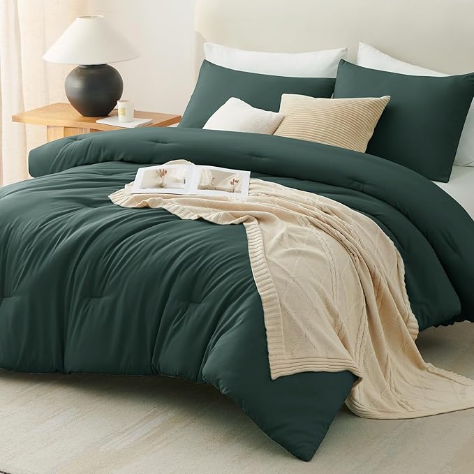 CozyLux California King Comforter Set Forest Green, 3 Pieces Cal King Solid Breathable Quilted Bedding Sets, Cozy Luxury Soft Bed Sets with Down Alternative Comforter and 2 Pillowcases for All Seasons