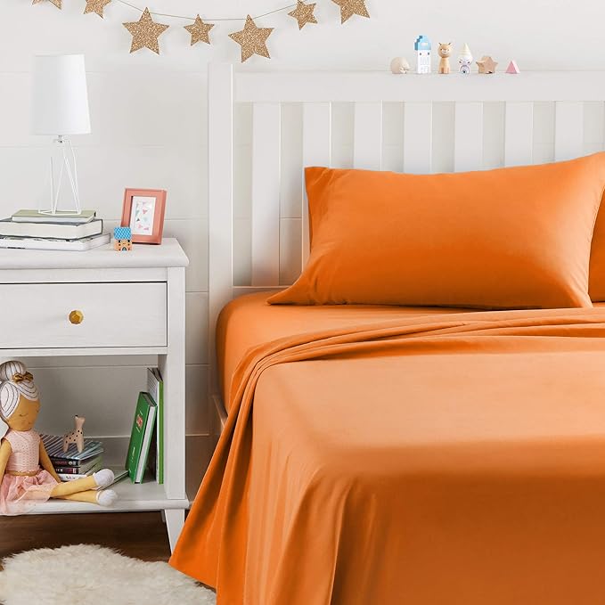 Amazon Basics Kid's Soft Easy-Wash Lightweight Microfiber 3-Piece Sheet Set, Twin, Bright Orange, Solid (Pack of 4)