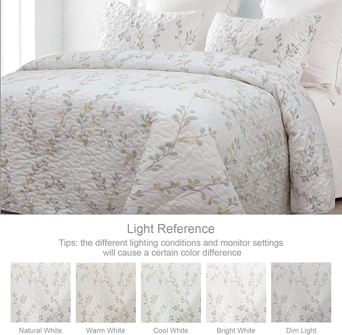 Exclusivo Mezcla Reversible Boho Quilts King Size, White Bedspreads Lightweight Coverlet All Season Flowers Quilt Bedding Set with Printed Floral Pattern (1 Quilt, 2 Pillow Shams)