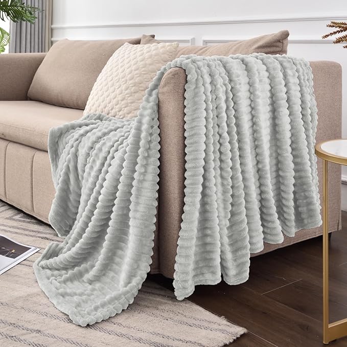 BEDELITE Fleece Throw Blanket for Couch – 3D Ribbed Jacquard Soft and Warm Decorative Fuzzy Blanket – Cozy, Fluffy, Plush Lightweight Light Grey Throw Blankets for Bed, Sofa, 50x60 inches