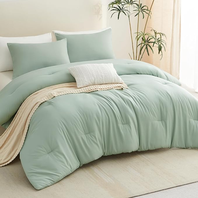 CozyLux Sage Green Queen Comforter Set, 3 Pieces Solid Breathable Quilted Bedding Sets, Luxury Fluffy Soft Bed Set with Down Alternative Comforter for All Season (1 Comforter & 2 Pillowcases)