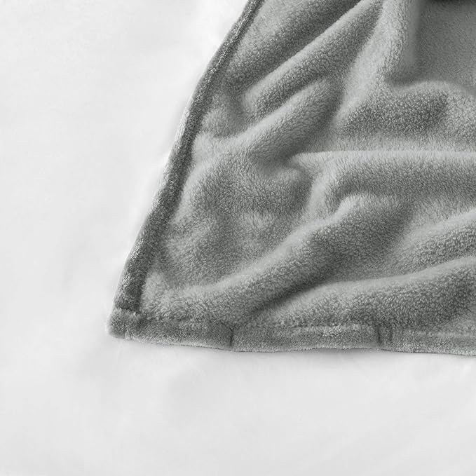MOONLIGHT20015 Fleece Blanket Throw Blanket - Light Grey Super Soft Blankets for Sofa, Couch, Bed, Camping, Travel - 400 GSM Microfiber Cozy & Fluffy Blanket, 50 x 60 Inches (Throw/Travel)