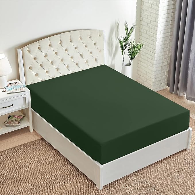 Mellanni Twin XL Fitted Sheet - Iconic Collection Bedding Sheets with up to 16 inch Deep Pocket - Soft & Cooling - Fade & Stain Resistant - 1 PC (Twin XL, Emerald Green)