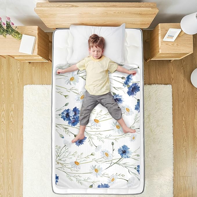 Waterproof Bed Pad Reusable Changing Pad Toddler Mattress Protector Large Pee Pad Baby Diaper Pad Soft Washable Liner White Daisy