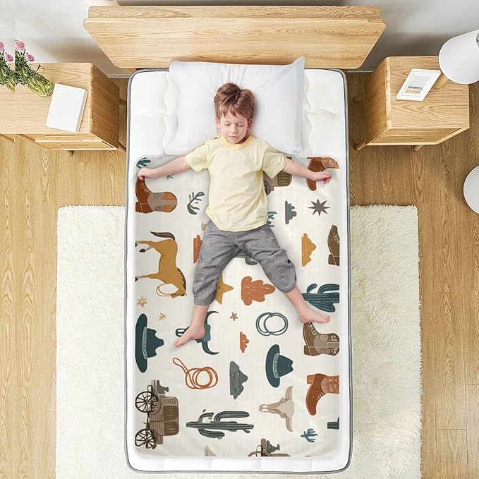 Waterproof Bed Pad Reusable Changing Pad Toddler Mattress Protector Large Pee Pad Baby Diaper Pad Soft Washable Liner Ivory Bull Cactus Western