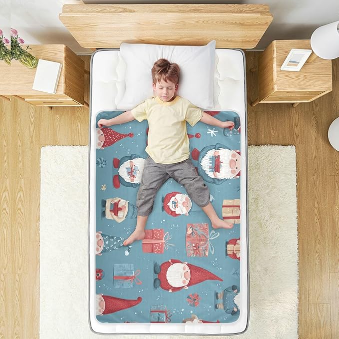 Waterproof Bed Pad Reusable Changing Pad Toddler Mattress Protector Large Pee Pad Baby Diaper Pad Soft Washable Liner Christmas Gnome and Boxes Blue