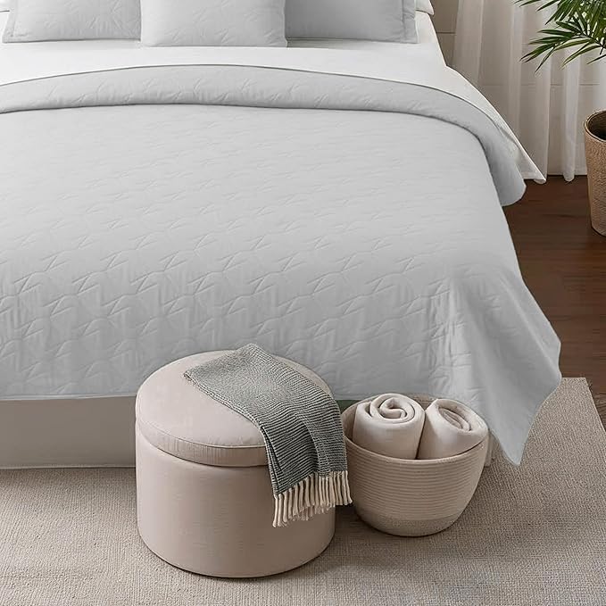 Hearth & Harbor Twin Quilt Set – All-Season Lightweight Bedspread & Coverlet with Pinsonic Weave - 5 Piece King Quilt Set with Pillow Shams, White - Twin Ellipse