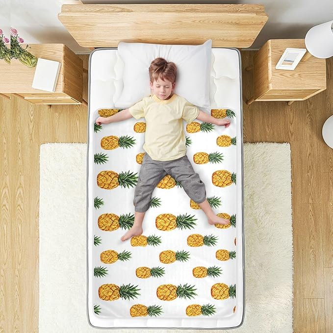 Waterproof Bed Pad Reusable Changing Pad Toddler Mattress Protector Large Pee Pad Baby Diaper Pad Soft Washable Liner White Pineapple