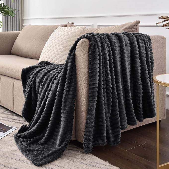 BEDELITE Fleece Blanket Twin Size – 3D Ribbed Jacquard Soft and Warm Decorative Fuzzy Blankets – Cozy, Fluffy, Plush Lightweight Throw Blankets for Couch, Bed, Sofa(Black, 60x80 inches)