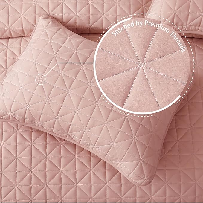 Exclusivo Mezcla Quilts King Size Bedding Set with Stitched Grid Pattern, Lightweight Summer Pink Bedspreads Coverlets Bed Cover for All Seasons (1 Quilt and 2 Pillow Shams)