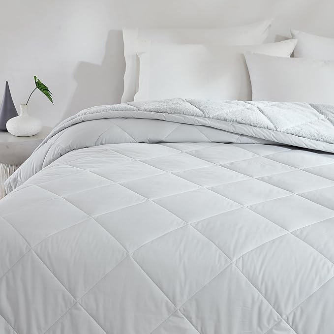 DOWNLITE Cloud Top™ Primaloft® Plush Blankets & Throws (Silver Moon, King 108 x 90)