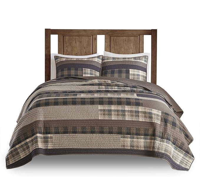 Woolrich Reversible Quilt Set - Cottage Styling Reversed to Solid Color, All Season Lightweight Coverlet, Cozy Bedding Layer, Matching Shams, Oversized King/Cal King, Winter Plains Stripes Taupe