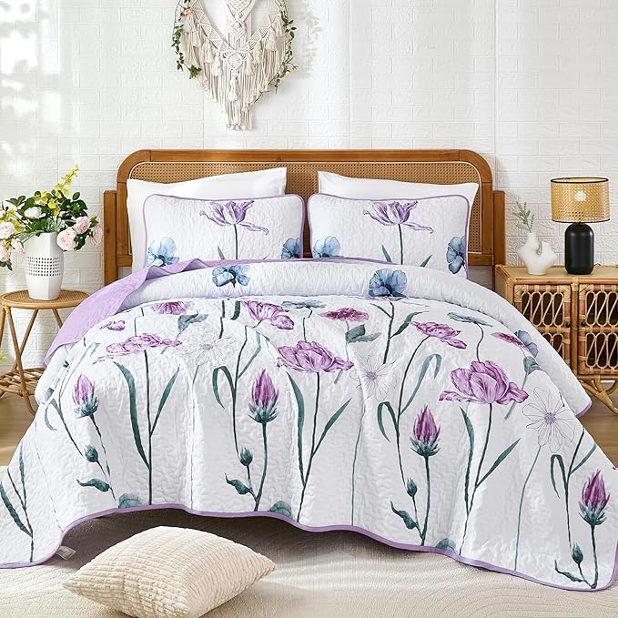 WONGS BEDDING Purple King Quilt Set, 3 Pieces Light Purple Floral Bedspread Coverlet Set, Lightweight Spring Farmhouse Cute Botanical Quilts Bedding Set (104"x90")