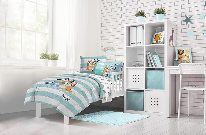 Jay Franco Bluey & Bingo 4 Piece Toddler Size Bed Set – Super Soft Microfiber Bed Set Includes Size Comforter & Sheet Set (Official Bluey Products)