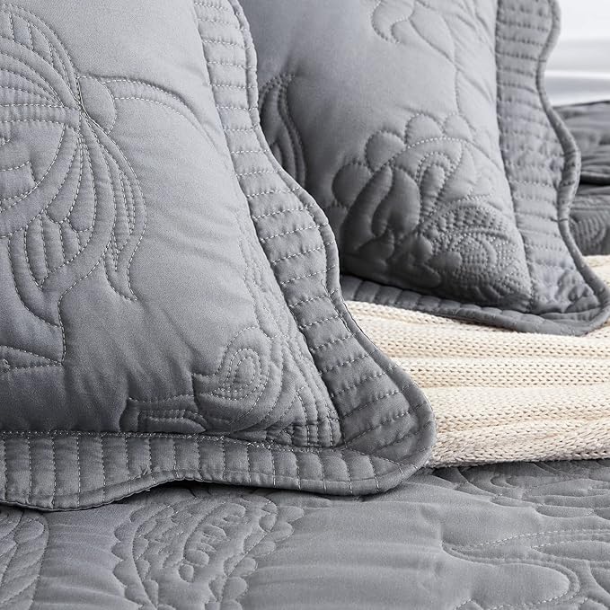 HZ & HY Oversized King Bedspread 138x122 Extra Wide, Quilted Coverlet Bedding Set, Lightweight Thin Comforter, Reversible, Luxurious, 5 Piece, 100% Microfiber, California/Alaskan King, Grey