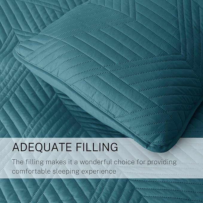 Exclusivo Mezcla California King Quilt Bedding Set, Lightweight Teal Oversized King Bedspreads Soft Modern Geometric Coverlet Set for All Seasons (1 Quilt and 2 Pillow Shams)