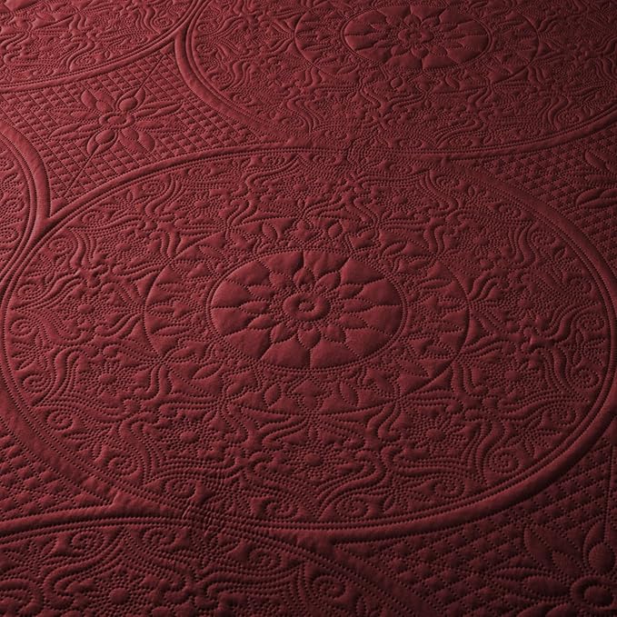 MOONLIGHT20015 King Quilt Bedding Set Size (106" x 96") + 2 Pillow Shams (20" x 36"+ 2") - 3 Pcs All Season Lightweight Reversible Quilt Bedspread Microfiber Floral Embossed Coverlet (Burgundy)
