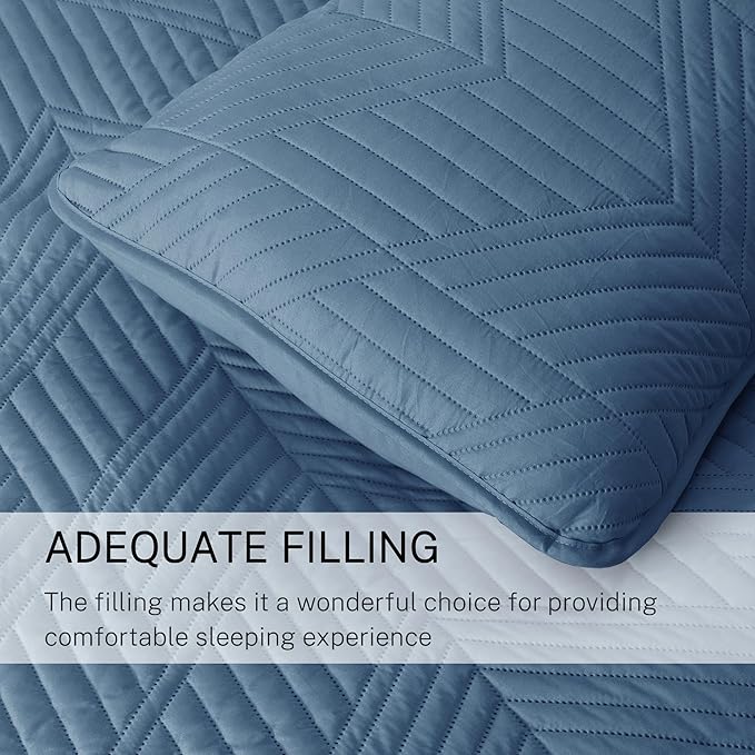 Exclusivo Mezcla Ultrasonic King Quilt Bedding Set, Lightweight Grayish Blue Bedspreads Soft Modern Geometric Coverlet Set for All Seasons (1 Quilt and 2 Pillow Shams)