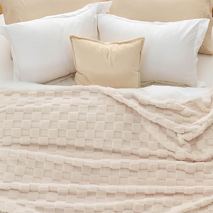 Bedsure GentleSoft Blankets Queen Size for Bed - Super Soft Cozy Blanket for Women Men Girls, Large Fuzzy Fleece Throw for Bedroom Decor, Cream, 90x90 Inches