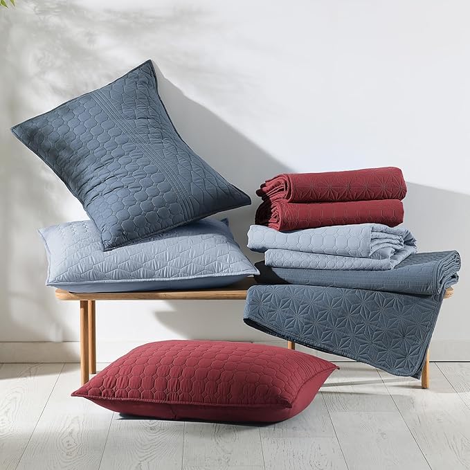 HORIMOTE HOME Burgundy Red Twin Size Quilt Set - Soft Microfiber Bedspread with 1 Sham, Lightweight & All-Season Geometric Coverlet for Cozy Bedding