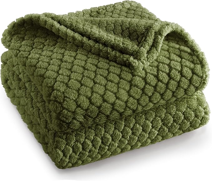 Exclusivo Mezcla Queen Size Fleece Blanket for Bed, Extra Soft Warm Decorative Fuzzy Blanket for Women, Lightweight Cozy Bedding Blankets, 90x90 Inches, Olive Green