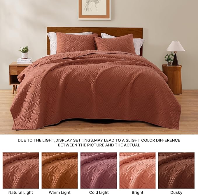 WRENSONGE King Size Quilt-3 Pieces Geometric Autumn Leaf Bedspreads King Quilt Bedding Set for All Seasons, Soft Summer Coverlet with 2 Pillow Shams Suitable for Bed, Quilted Blanket