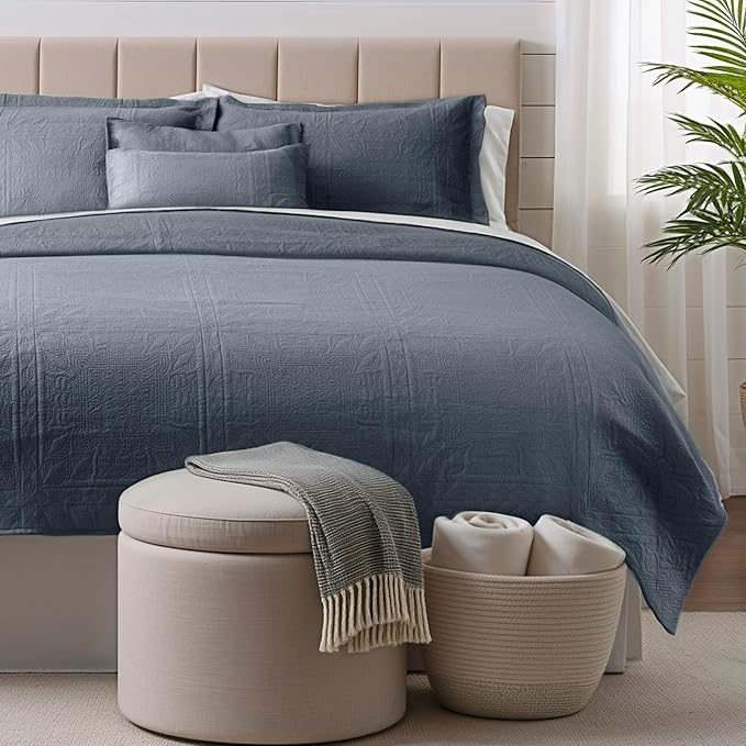 Hearth & Harbor Queen Quilt Set – All-Season Lightweight Bedspread & Coverlet with Pinsonic Weave - 7 Piece Queen Quilt Set with Pillow Shams, Steel Blue - Queen Grid