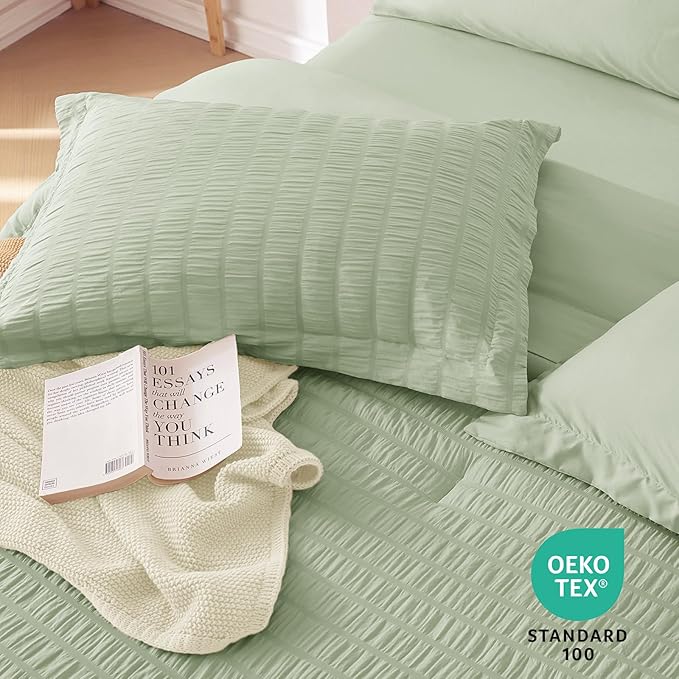 MUXHOMO 7 Pieces California King Comforter Set, Seersucker Bed in a Bag Cal King Size, All Season Luxury Bedding Set with Comforter, Flat Sheet, Fitted Sheet, Pillowcases & Shams, Light Green