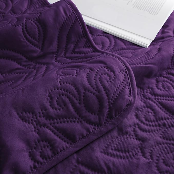 Whale Flotilla Soft King Quilt Bedding Set for All Seasons, Elegant Vintage Damask Ultrasonic Quilts Set, Lightweight Reversible Bedspread, Coverlet, Bed Cover with 2 Pillow Shams, Purple