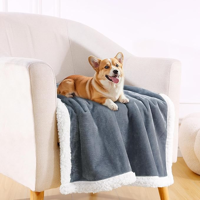 Smiry Waterproof Blanket Throw for Large Dogs Cats, Soft Reversible Dog Blanket for Sofa Couch Bed, Washable Leakproof Sherpa Fleece Furniture Couch Protector(30"x40", Grey/White)