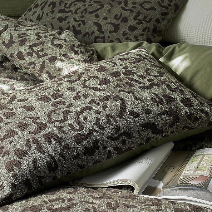 mixinni Leopard Duvet Cover King Size, Premium Yarn-Dyed Jacquard Cotton Duvet Cover with Green Leopard Print, Farmhouse Bedding Set with 2 Pillowcases Perfect for Him and Her-(King Size, Green)