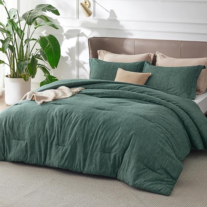 Bedsure King Size Comforter Set - Emerald Green Soft Bedding for All Seasons, Cationic Dyed Bed Set, 3 Pieces, 1 King Size Comforter (104"x90") and 2 Pillow Shams (20"x36"+2")