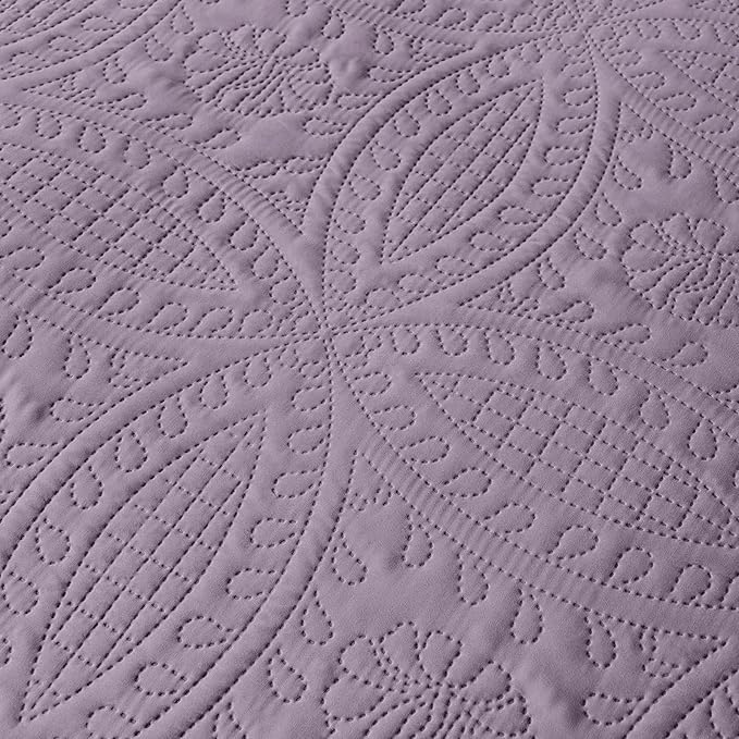 akkialla Grayish Purple King/Cal King Quilt Set, Ultrasonic Lightweight Bedspread Coverlet for Modern Minimalist Bedroom, Soft Microfiber Coin Pattern Bedding, 3-Piece (1 Quilt, 2 Pillow Shams) | Breathable fabric
