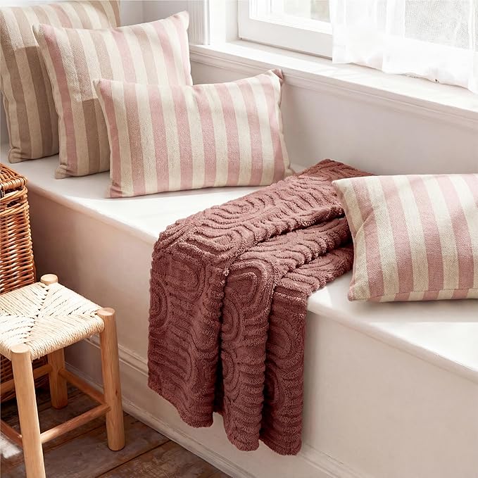 Bedsure GentleSoft Pink Throw Blanket for Women - Super Soft & Cozy, Fleece Blankets for Girls, Ideal for Couch & Bed, Dusty Rose, 50x70 Inches