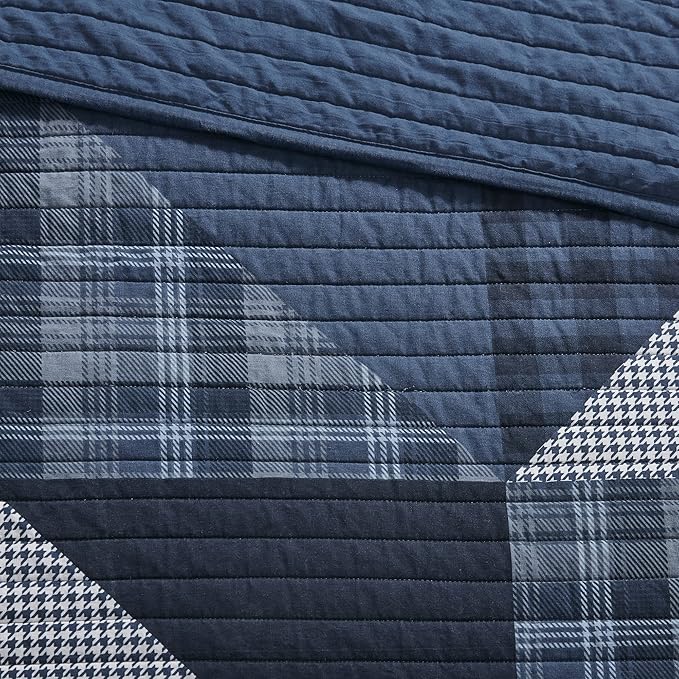 Woolrich Olsen Reversible Quilt Set - Cottage Styling Reversed to Solid Color, All Season Lightweight Coverlet, Cozy Bedding Layer, Matching Shams, Oversized Full/Queen, Geometric Plaid Blue 3 Piece