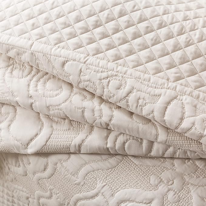 Travan 3-Piece Queen Quilt Set Quilted Bedspread Oversized Microfiber Lightweight Bedspread Coverlet Set with Shams Bedding Set for All Season, Beige, Queen Size