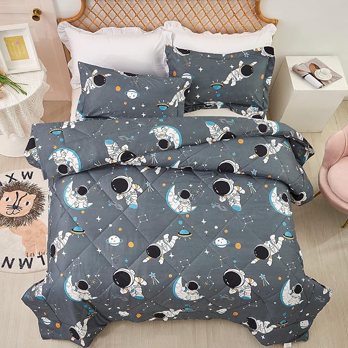JSD Grey Astronaut Kids Comforter Set Twin Size, 2 Piece Space Theme Microfiber Comforter with Pillow Sham, Lightweight All Season Washable