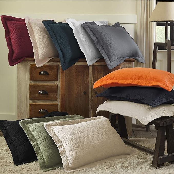 Superior Cotton Fleur De Lis Bedspread Set, Warm Blankets, All-Season Bedding, Bedroom Decor, Decorative Boho Medallion Coverlet, Includes 1 Bedspread, 2 Pillow Shams, King, Black