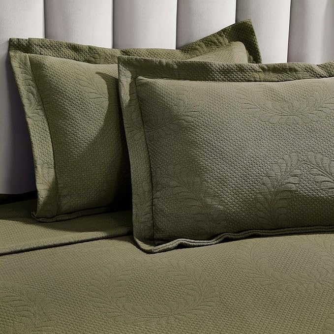 Superior 3 Piece Cotton Bedspread Set, Home Decor, Decorative Bed Spread, 2 Pillow Shams, Medium Weight Blanket, Matelasse Coverlet, Bedding Essentials, Peploi Collection, California King, Olive Green