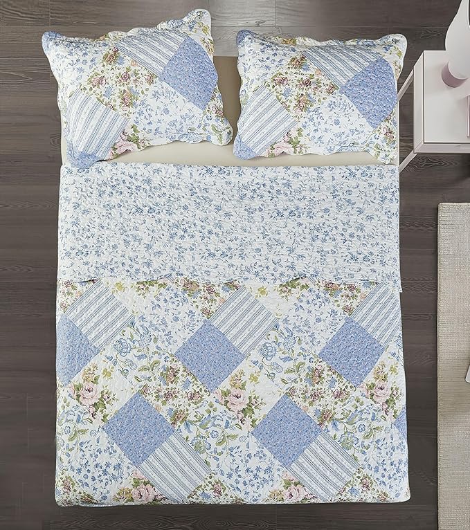 Brilliant Sunshine Blue Rose Patchwork, 3-Piece Quilt Set with 2 Shams, Reversible Bedspread, Soft Lightweight Coverlet, All-Season, Full/Queen, Blue Rose