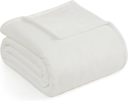 Casa Platino Fleece Blanket Queen Size – 300 GSM White Fleece Throw for Bed or Couch – Soft Cozy Warm Holiday Bed Blanket for Winter, Fuzzy Plush Elegant Gifts for Men & Women - 90x90 Inch